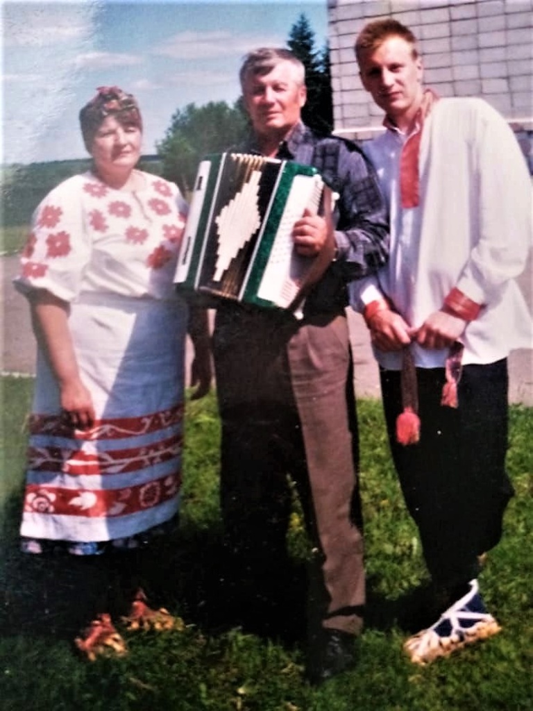 6. . Жойдик Иван Ефимович, жена Людмила, сын Денис.jpg